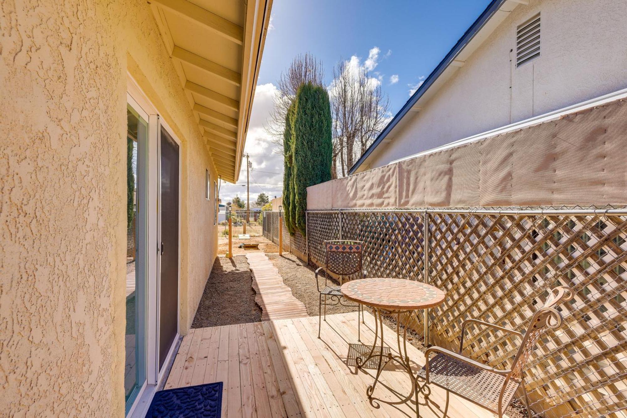 Kingman Vacation Rental With Yard And Fire Pit Dış mekan fotoğraf