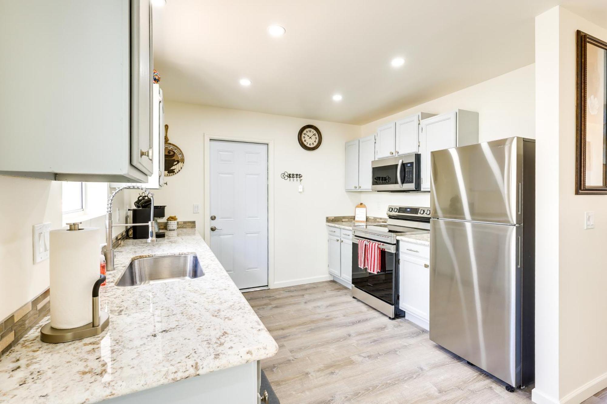 Kingman Vacation Rental With Yard And Fire Pit Dış mekan fotoğraf